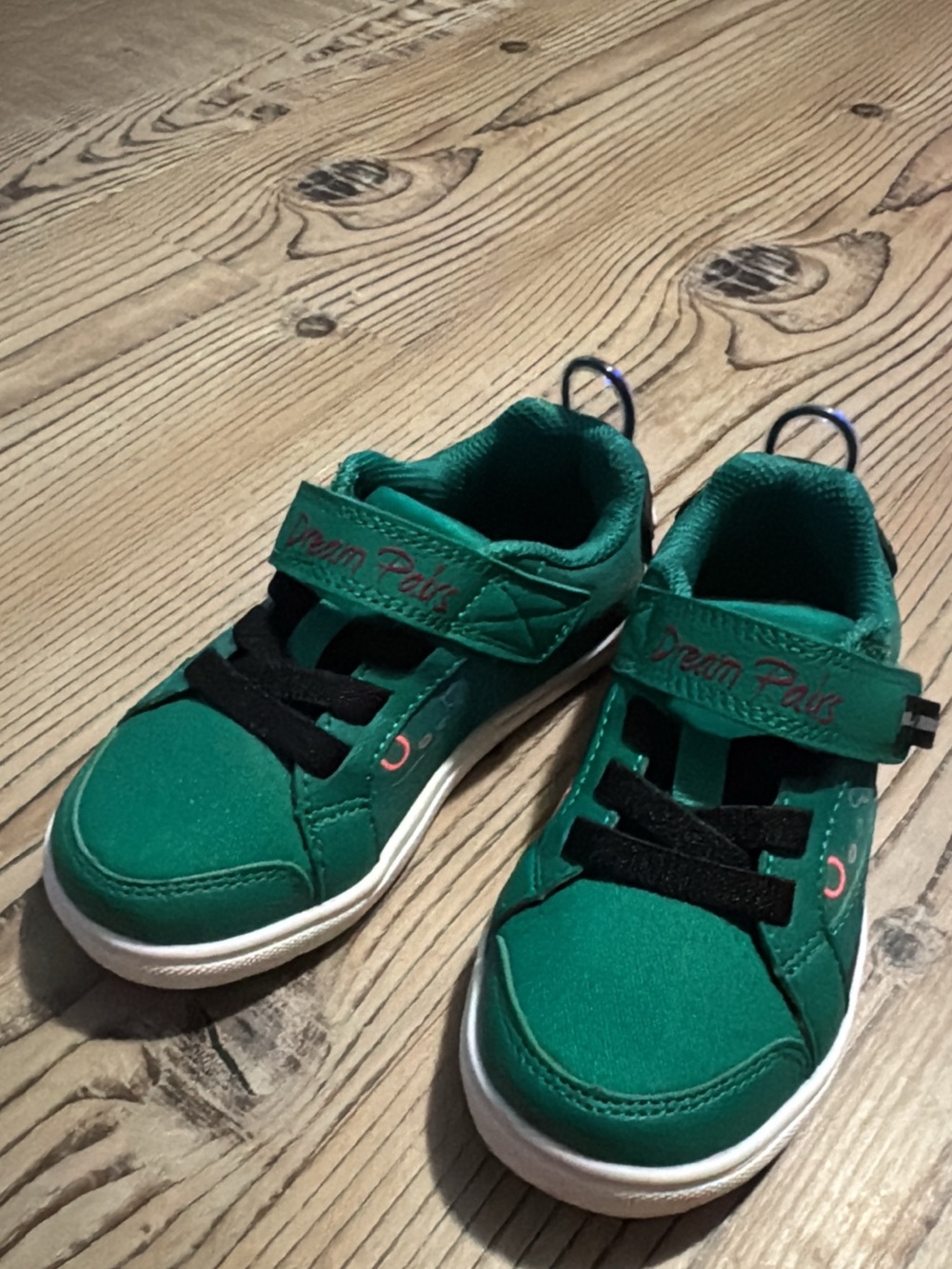 Dream Pairs shoes- 8(toddler)